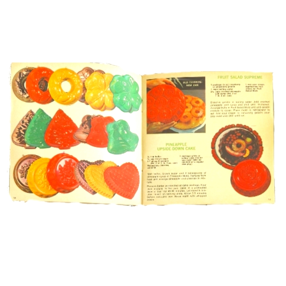 Nordic Ware Mini Bundt Cake Pan - 9 Cup Size - Picture 7 of 9